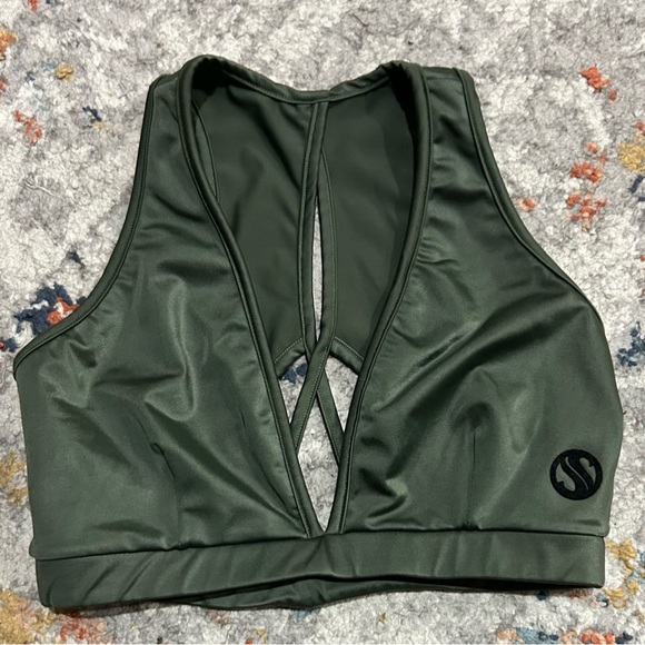 Army Green Sports Bra Size Small - Picture 1 of 2